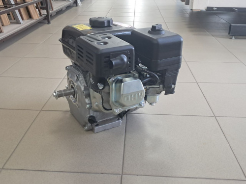 Двигатель бензиновый М700 (шпонка) Двигатель бензиновый М700 (шпонка)